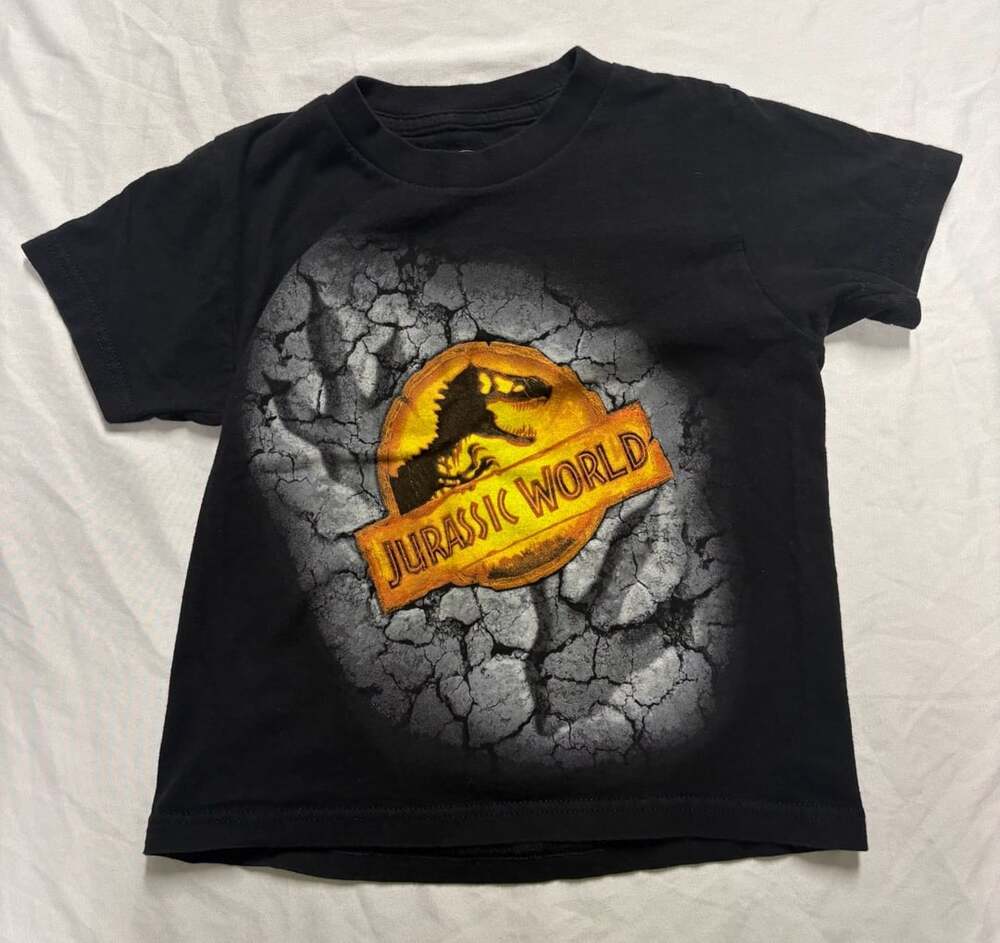 Universal Studios Jurassic World Youth XS Black Graphic T-Shirt